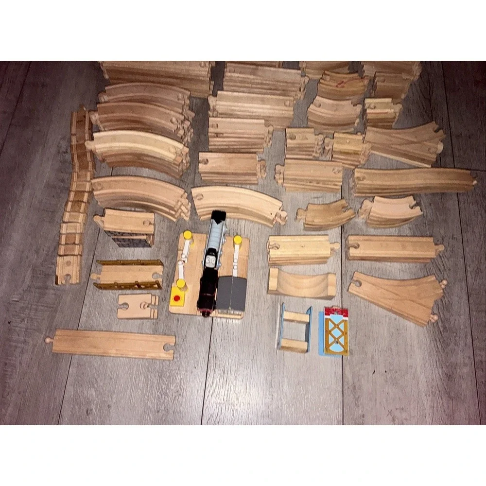 Vintage HUGE LOT Thomas & Friends Wooden Railway Trains Tracks And More! 100+ Pc